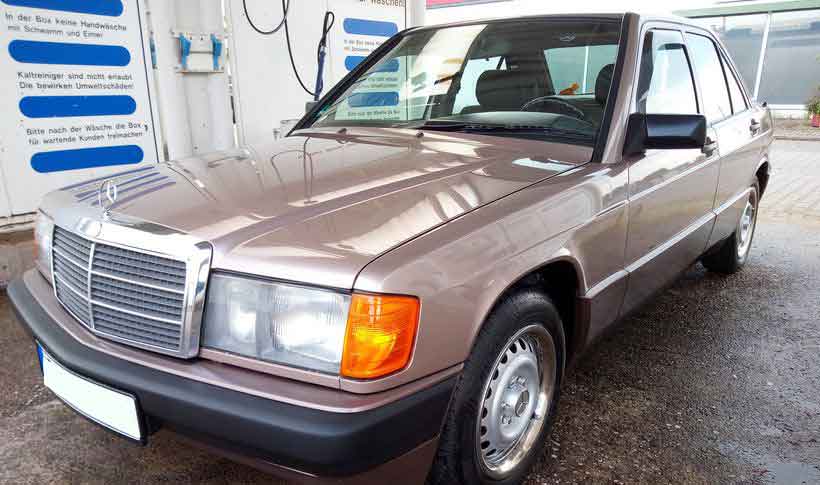 Der Mercedes-Benz W201, auch bekannt als Baby-Benz. 
